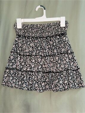 American Eagle Outfitters Black Floral Tiered Smocked Skirt